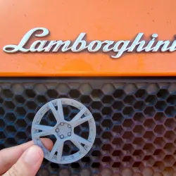 Lamborghini LP560-4 wheel