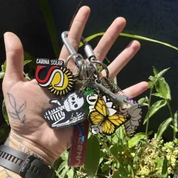 Okey skeleton keychain