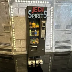 STAR WARS VINTAGE JEDI SPIRITS ALCOHOL VENDING MACHINE GONK DROID, CUSTOM UNPRODUCED KENNER, HASBRO ACTION FIGURE, 3.75", 1/18