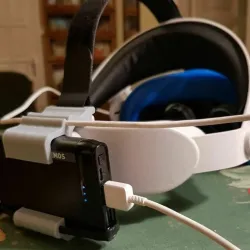 Battery holder for Oculus Quest 2 (stock strap and GomRVR Halo strap)