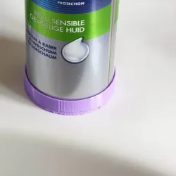 Bottom for shaving foam can (to avoid rust)