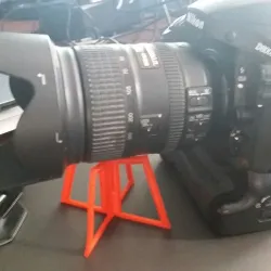 Collapsible camera support
