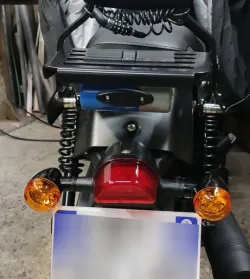 Hyosung 125 motorbike disk holder on Sissy bar