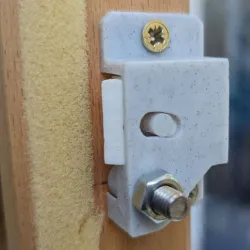 Lock with swivel handle cabinet or box