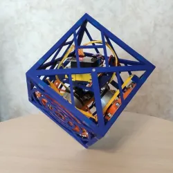 Self balancing cube