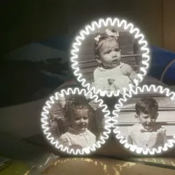 A 3 gears shape base for lithophane lamp