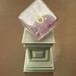 D6 Pedestal