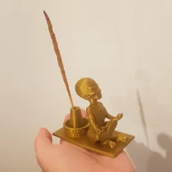 Alien doing Yoga saumerio holder - Without supports