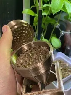 Grinder Lil-smoke-bomber