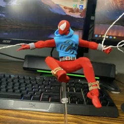 SCARLET SPIDERMAN 1/12 HEAD