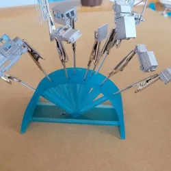 The Holder-holder, an alligator trap