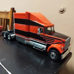 White-Volvo  Over the top and conventional version 1/25 scale cabs