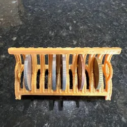 Comfy couch coin organizer