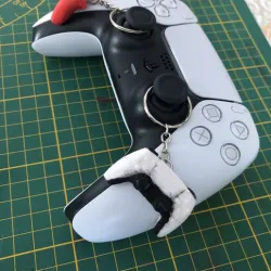 PS5 Dualsens Keychain