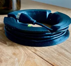 Cable reel winder