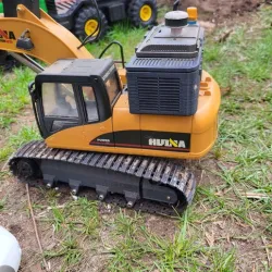 huina 550 excavator battery box
