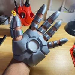 Iron Man gloves with hinges and magnets (FINGERS NOT INCLUDED)
