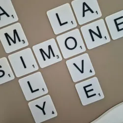 Scrabble sign - 3D printed letters for personalized wall decoration