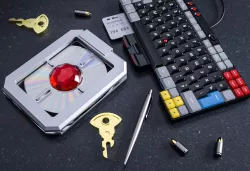 007 Goldeneye disc, key & card