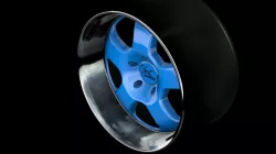 Custom 5-spoke wheel r18 Low-poly  3D model