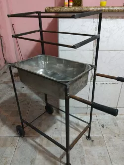 BARBECUE GRILL