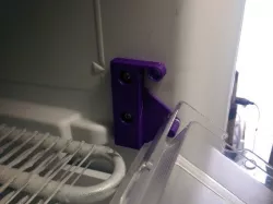 Door fixation for Ariston Freezer