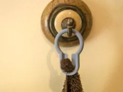 Towel hanger