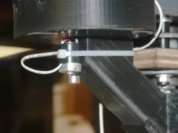 Vertical Filastruder Hopper Shaker