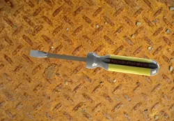 Flat head screwdriver