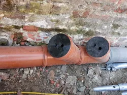 Internal cap / cover for tubes or soil pipes