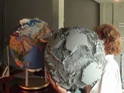 Land Globe 200x in 500,000 Facets