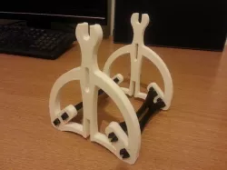 Portable standalone spool holder.