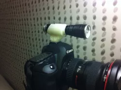 Poor man's strobe / DSLR flshlight or shotgun mic mount