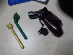 Herb grinder scoop / multi-tool