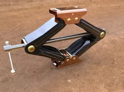 Scissor Car Jack 1 Free 3D model