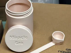 Miracle Gro container and scoop - Free 3D Print Model