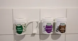 Wall mounting for fuchs spices