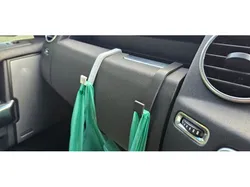 Discovery 4 Glove Box Hook