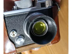 Berning Robot 37.5mm F/2.8 Tessar/Xenar Push-on Lens Hood