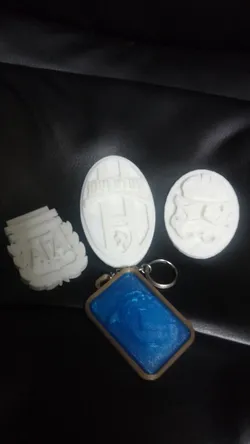Shields and emblems from your favorite teams and themes for keyc
