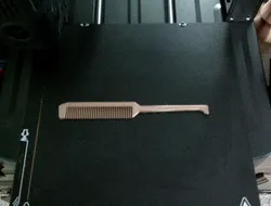 Comb with handle