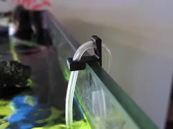 Holder for attaching the 6mm hose to the aquarium glass.
