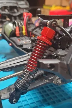 Front Shock Tower for Hosim Q903/905 series (for 86mm shocks)