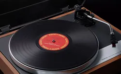 Real-time Record Player Turntable Low-poly 3D model