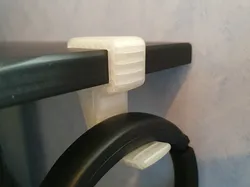 Headphone desk holder (no screw but very strong !)