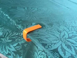 Garden Tablecloth Clips