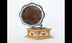 Gramophone Art Deco Low-poly 3D model