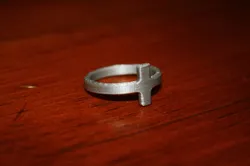 Simple Cross Ring