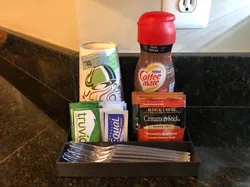 Coffee and/or tea organizer station
