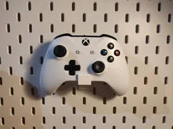 SKADIS Xbox One Controller Holder
